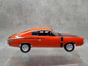 Classic Carlectables Chrysler E38 Charger Big Tank in Hemi Orange model car - 2