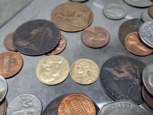 Assorted international coins - 5