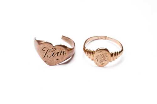 Two broken signet rings in 9 carat gold.