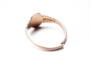Two broken signet rings in 9 carat gold. - 3