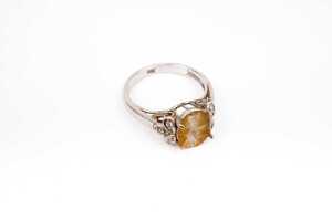 A diamond ring setting in 9 carat white gold