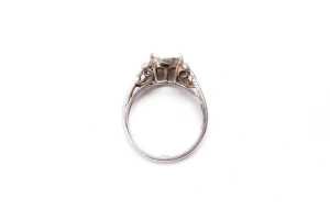 A diamond ring setting in 9 carat white gold - 4