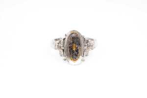A diamond ring setting in 9 carat white gold - 2