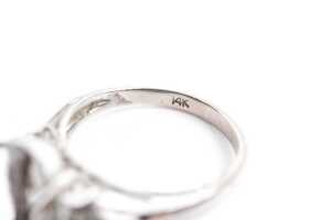 A diamond ring setting in 9 carat white gold - 5