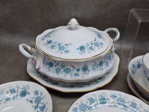 Colclough English porcelain part dinner setting - 3