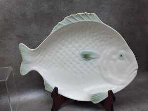 Shorter and Son fish service with sauceboat - 2