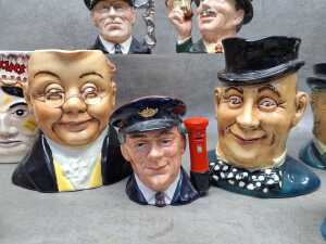 Collection of Toby and character jugs - 4