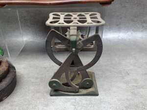 Three sets of antique scales - 4