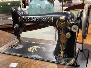 Singer treadle sewing machine in oak cabinet with spinning wheel - 3