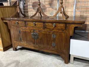 Chinese Qing-style low cabinet