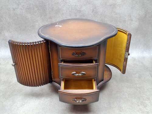 Vintage jewellery case