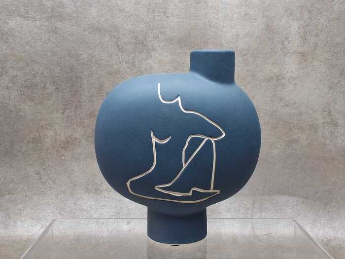 Modern Matisse-style porcelain vase with sgraffito decoration