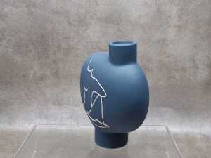 Modern Matisse-style porcelain vase with sgraffito decoration - 5