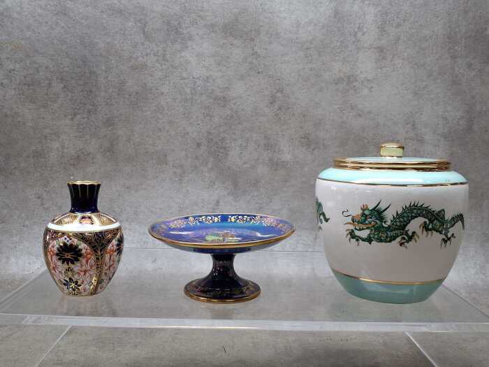 Three gilded ceramic porcelain pieces