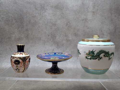 Three gilded ceramic porcelain pieces