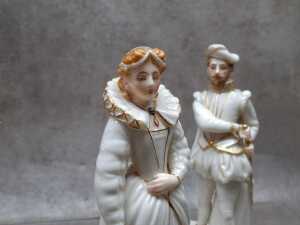 Antique Royal Worcester porcelain 'Queen Elizabeth' and 'Sir Walter Raleigh' figures - 2