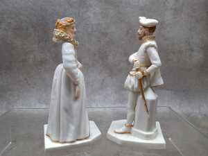 Antique Royal Worcester porcelain 'Queen Elizabeth' and 'Sir Walter Raleigh' figures - 4