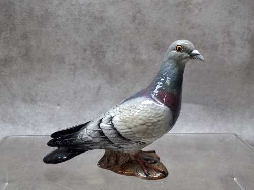Beswick ceramic pigeon figure