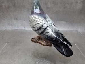 Beswick ceramic pigeon figure - 3