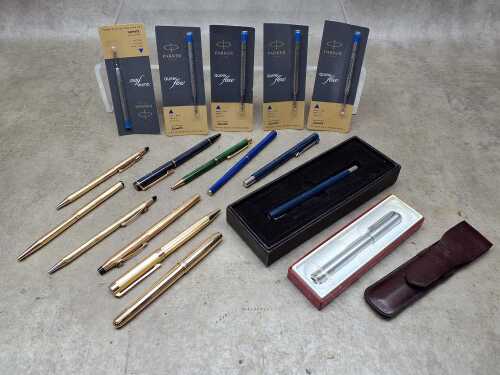 Collection of ballpoint pens