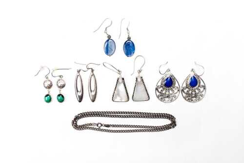 A collection of jewellery in sterling silver