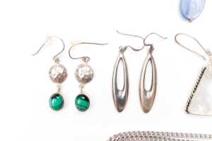 A collection of jewellery in sterling silver - 3