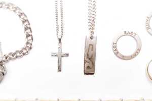 A collection of jewellery in sterling silver - 3