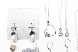 A collection of jewellery in sterling silver - 2