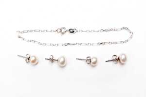A collection of jewellery in sterling silver - 4