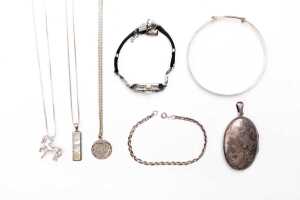 A collection of jewellery in sterling silver