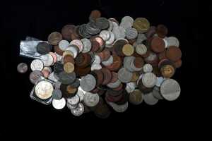 6kg of assorted world coins - 3