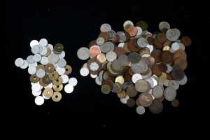 6kg of assorted world coins - 3