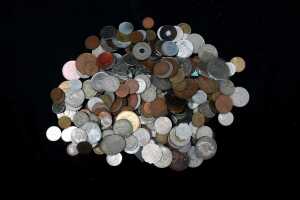 6kg of assorted world coins - 5