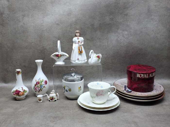 Assorted porcelain, including Royal Doulton 'First Performance' figure