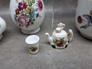 Assorted porcelain, including Royal Doulton 'First Performance' figure - 5