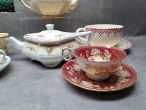 Assorted antique and contemporary ceramics and porcelain - 4