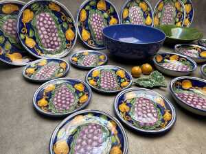 Assorted terra cotta and majolica servingware - 3