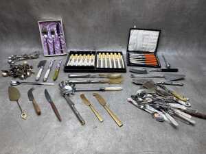 Assorted cutlery