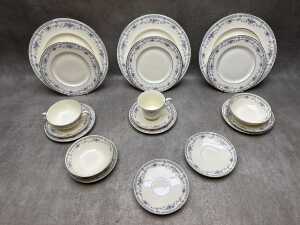 Minton 'Bellemeade' porcelain part dinner setting - 2