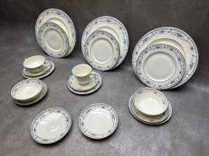 Minton 'Bellemeade' porcelain part dinner setting - 3
