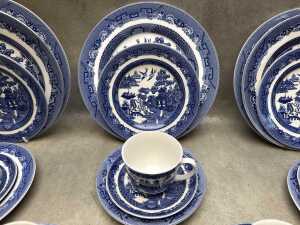 Johnson Bros porcelain blue and white part dinner set - 2