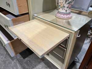 Three French chests of drawers - 4