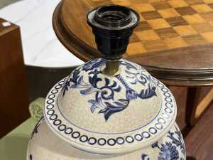 Oriental-style blue and white ceramic lamp with timber base. - 2