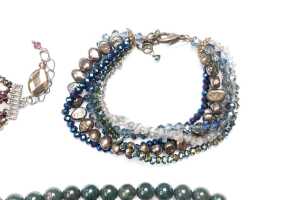 A collection of Amy Kahn Russell jewellery - 2