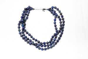 A collection of gemstone beads - 4