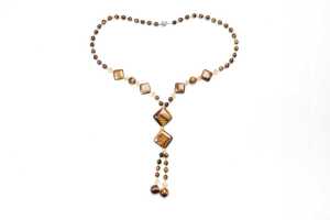A collection of gemstone beads - 5