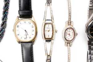 A collection of costume jewellery and watches - 2