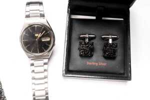 A collection of costume jewellery and watches - 3