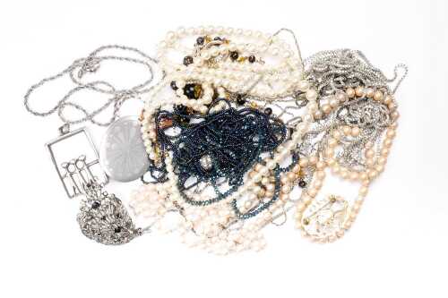 A collection of costume jewellery
