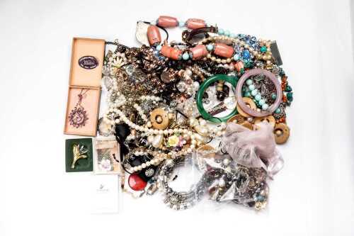 A large collection of vintage costume jewellery